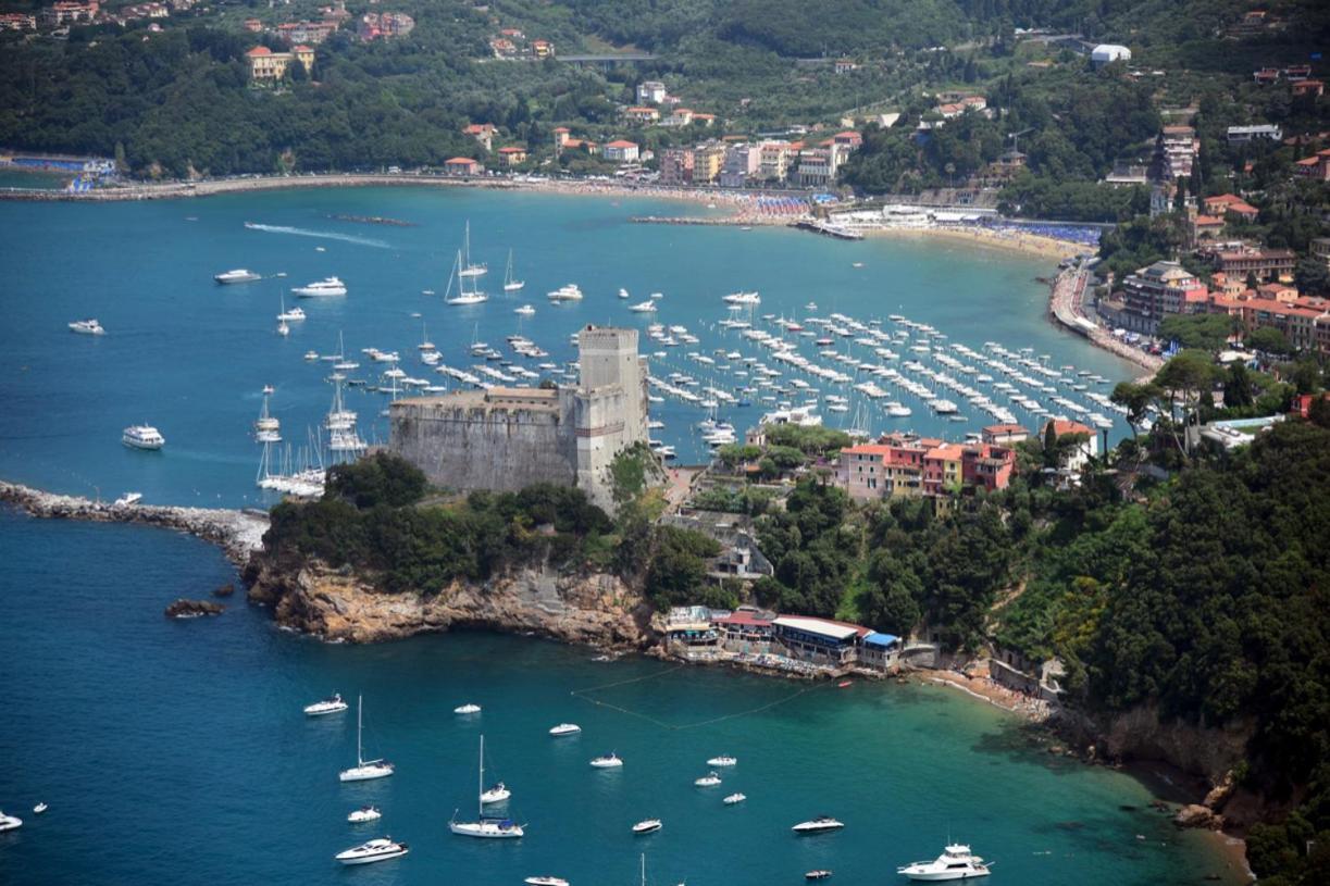 Apartamento Casa Norb Lerici - With Private Parking Exterior foto